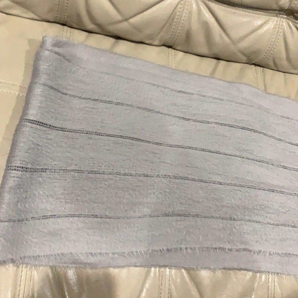 Lauren Conrad scarf grey LC new - Picture 4 of 6